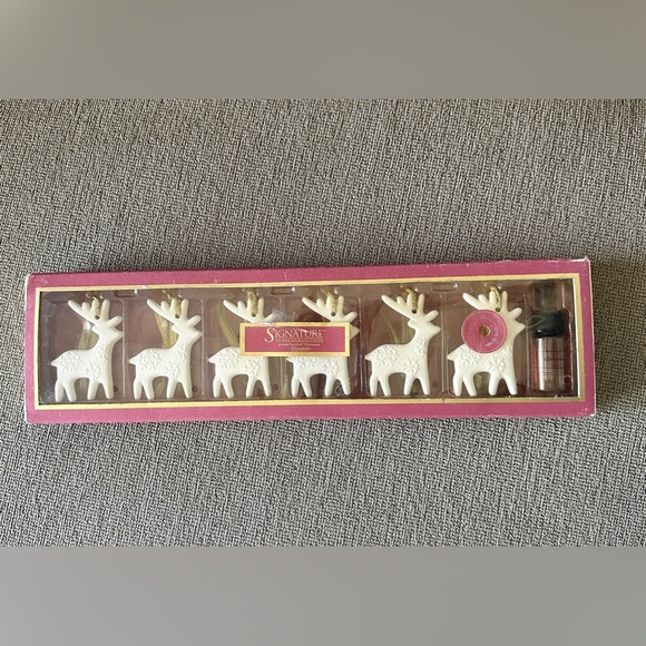 6 Mini Scented Ceramic Christmas Trees with Gold Ribbon Hangers - Picture 3 of 4